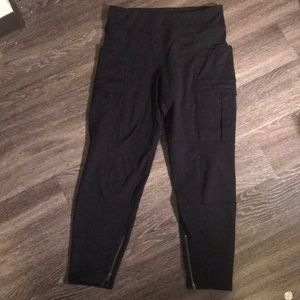 Black lulu joggers